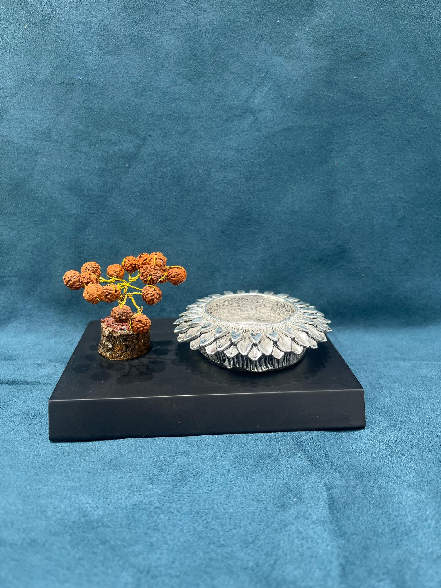 999 Electroplated Silver On Polyresin - Candle Holder & Rudraksh - Silver Antiq