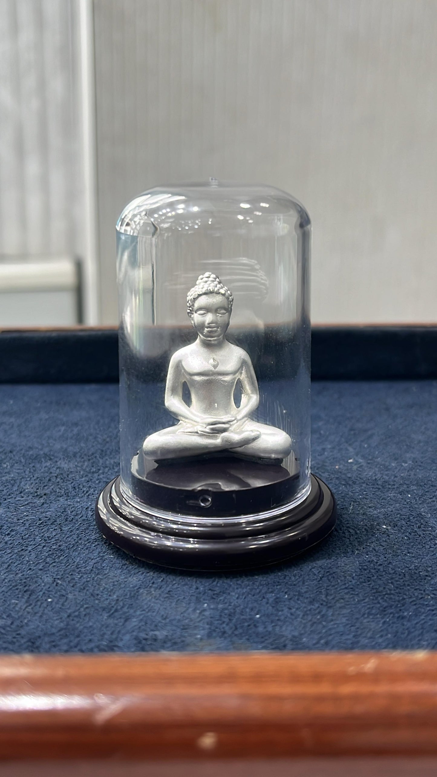 999 Pure Silver Lord Mahavir Idol – Glass Dome Display