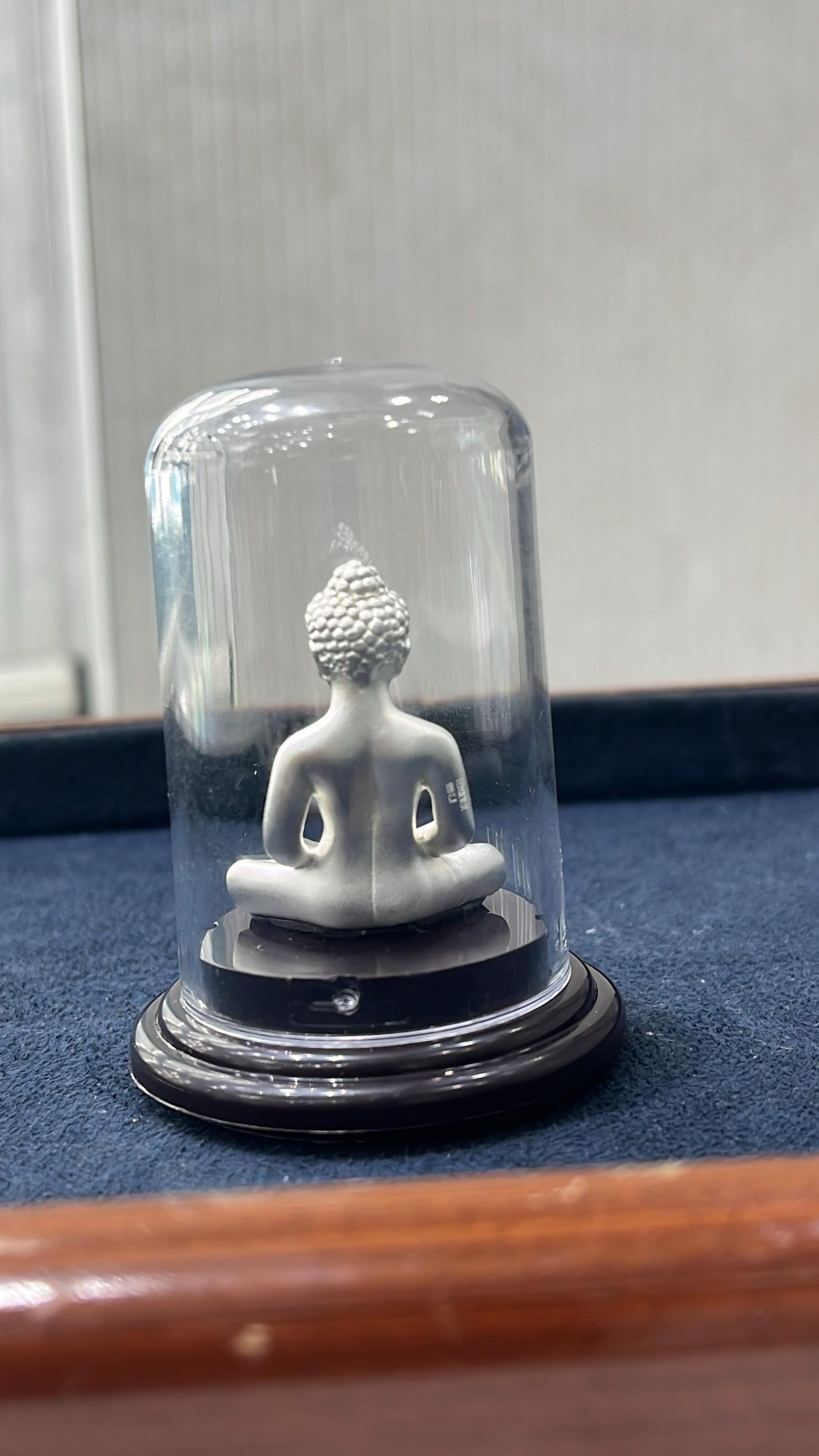 999 Pure Silver Lord Mahavir Idol – Glass Dome Display