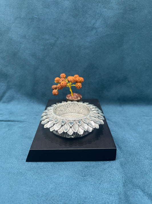 999 Electroplated Silver On Polyresin - Candle Holder & Rudraksh - Silver Antiq