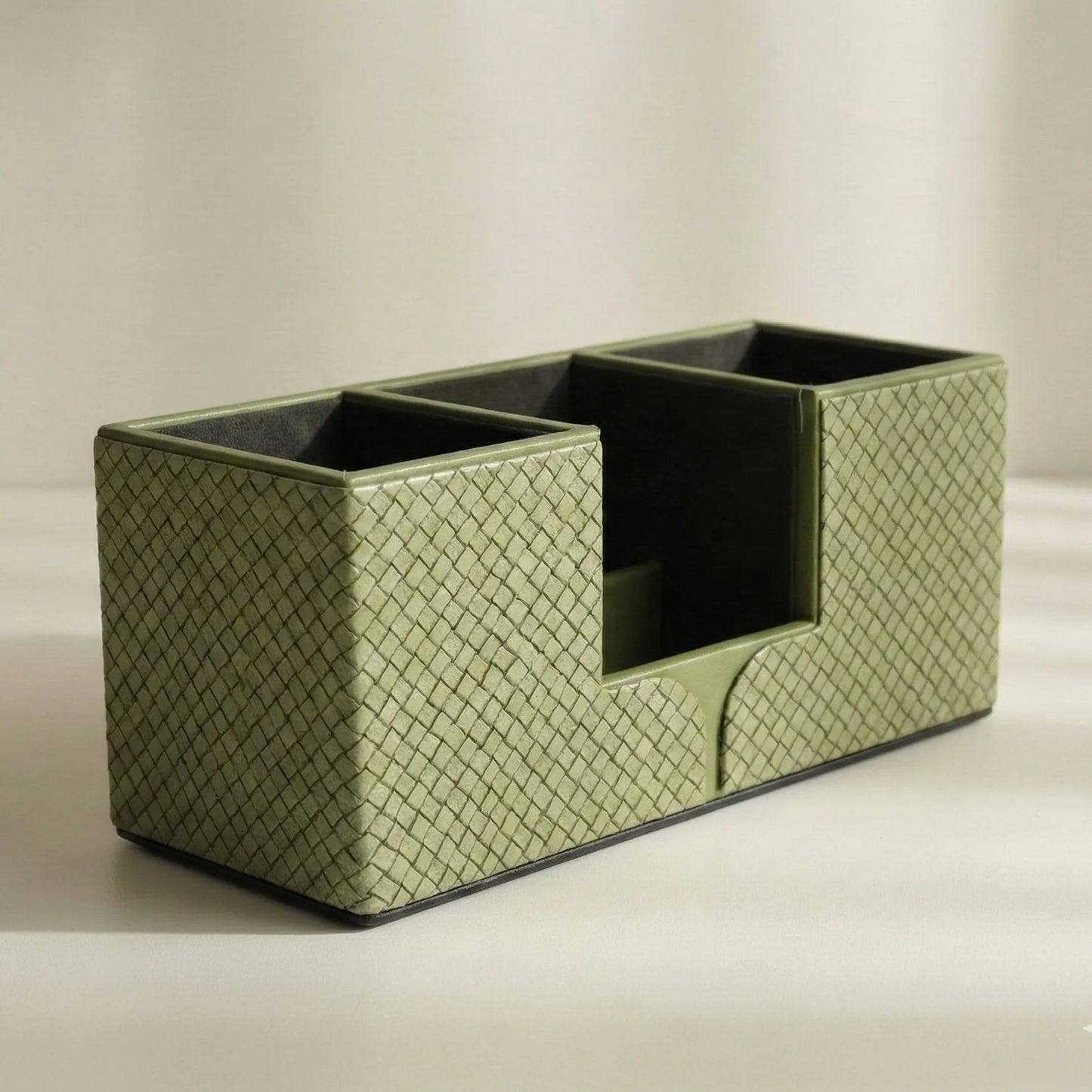 Comfy Homes The Sovereign Multi-Tasker: Handcrafted Vegan Leather Divided Organizer Cup