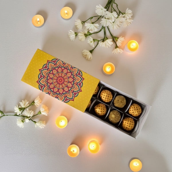 Nutri Couture Besan Laddu Box - 8pcs