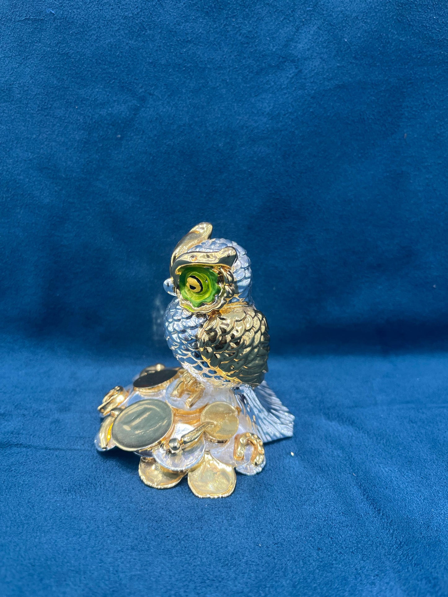 999 Electroplated Silver on Polyresin Owl (Silver with Gold)